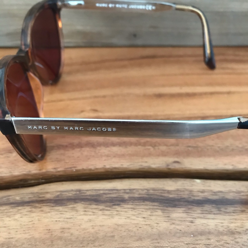 Marc Jacobs prescription sunglasses - Picture 3 of 6